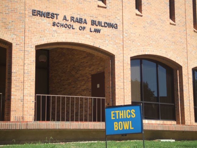 31_EthicsBowl_06.jpg, 61 kB