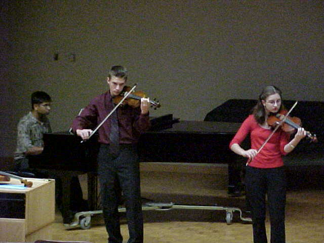 MVC-164S.JPG, 35251 bytes, 12/25/01